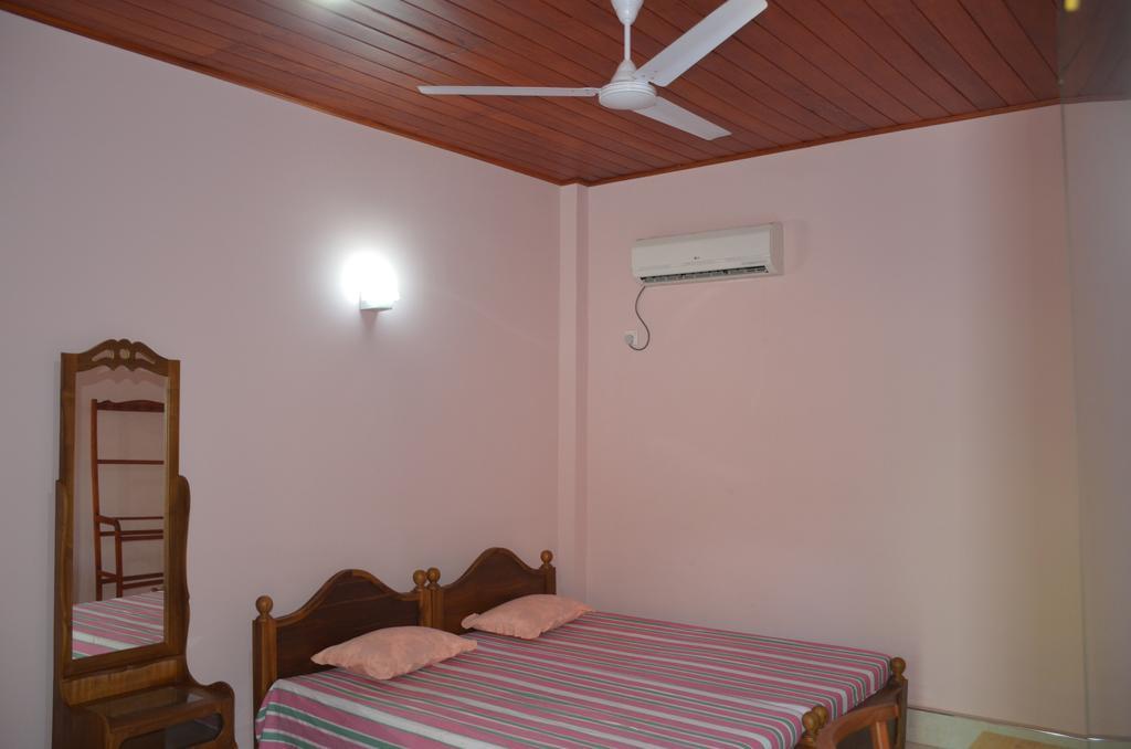 מטרה Sunny Lanka Guest House חדר תמונה
